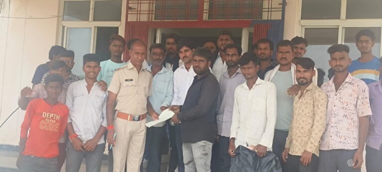 दांता गांव में तनाव के बाद आक्रोशित लोगों ने कार्रवाई करने की मांग की
