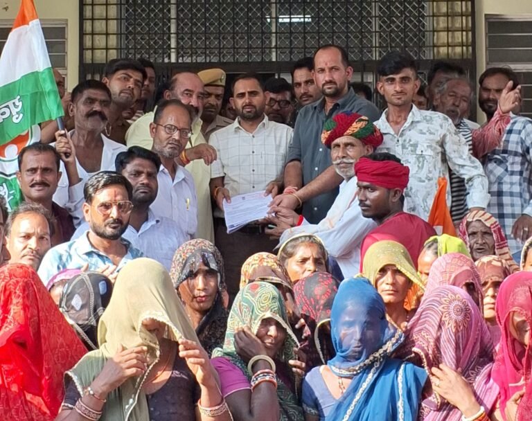 दरा में फॉरेस्ट टीम की अतिक्रमण हटाने की कार्यवाही का विरोध प्रदर्शन,ग्रामीणों व कांग्रेस द्वारा ज्ञापन सौंपा… देखें